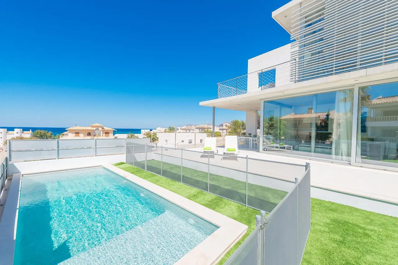 Chalet Casa De Vidre Villa Port de Alcudia  Spain