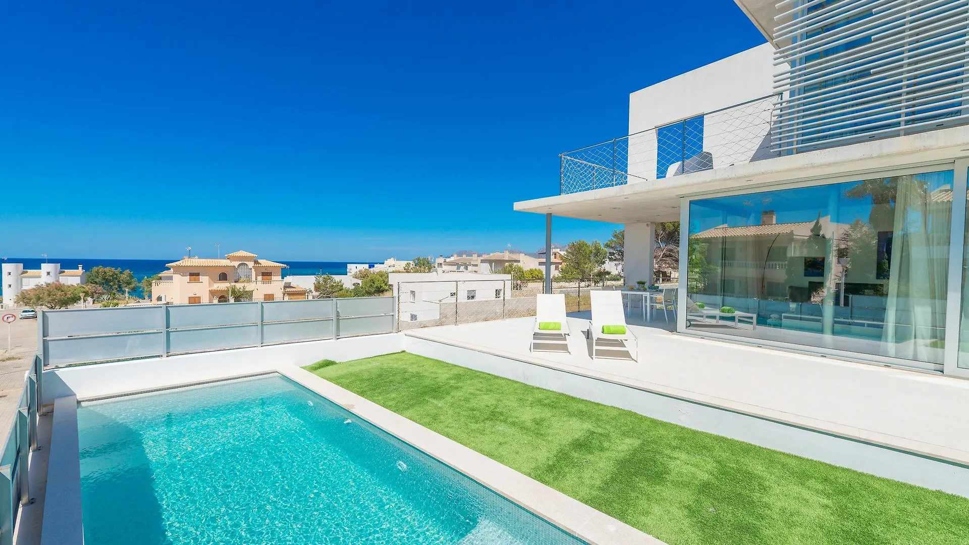 Casa De Vidre Villa Port de Alcudia  Spain
